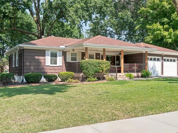 805 S Brentwood Street, Olathe, KS 66061