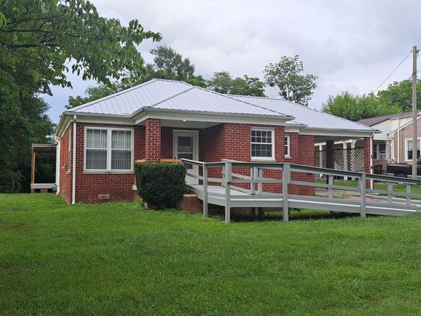 59 Brown Ave, Crossville, TN 38555