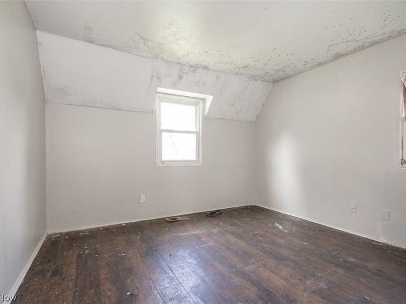 19414 Longbrook Road, Warrensville Heights, OH 44128 Photo 14