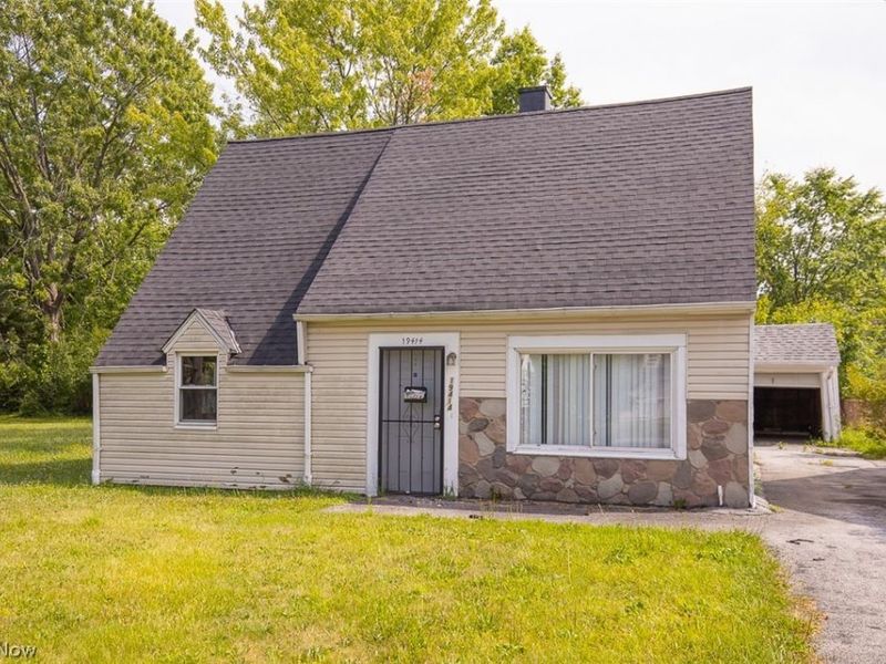 19414 Longbrook Road, Warrensville Heights, OH 44128 Photo 2