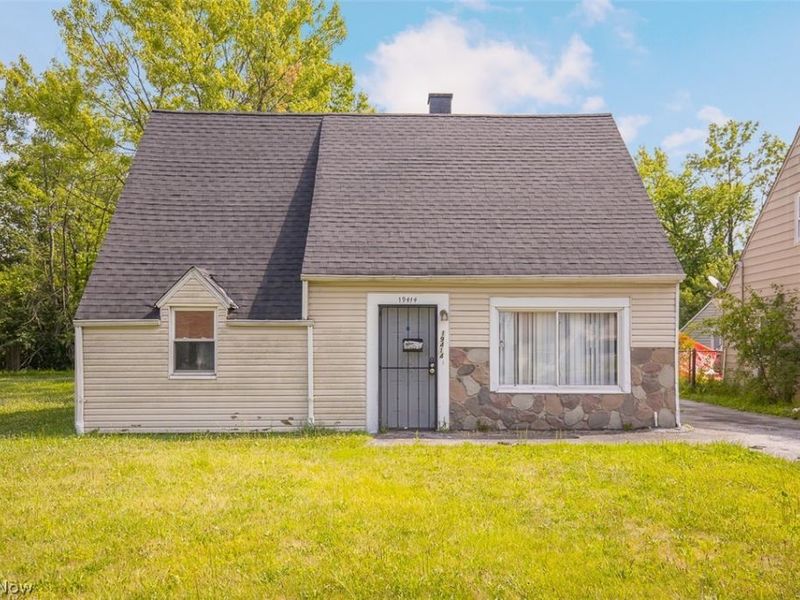 19414 Longbrook Road, Warrensville Heights, OH 44128 Photo 3