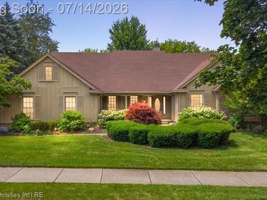 969 Whitegate Drive, Northville, MI 48167