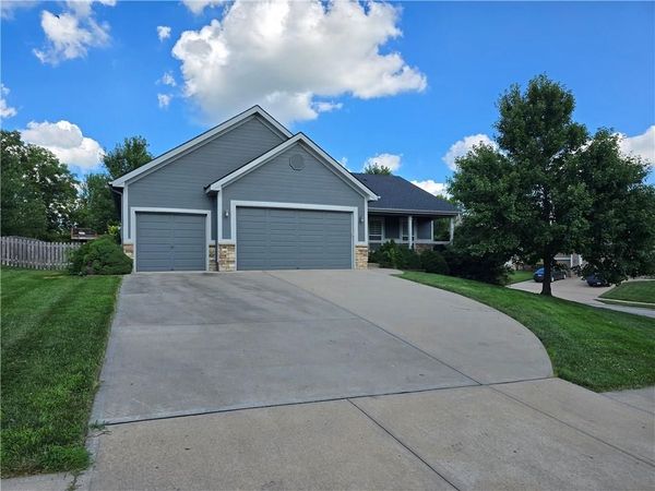 9119 N Garfield Avenue, Kansas City, MO 64155