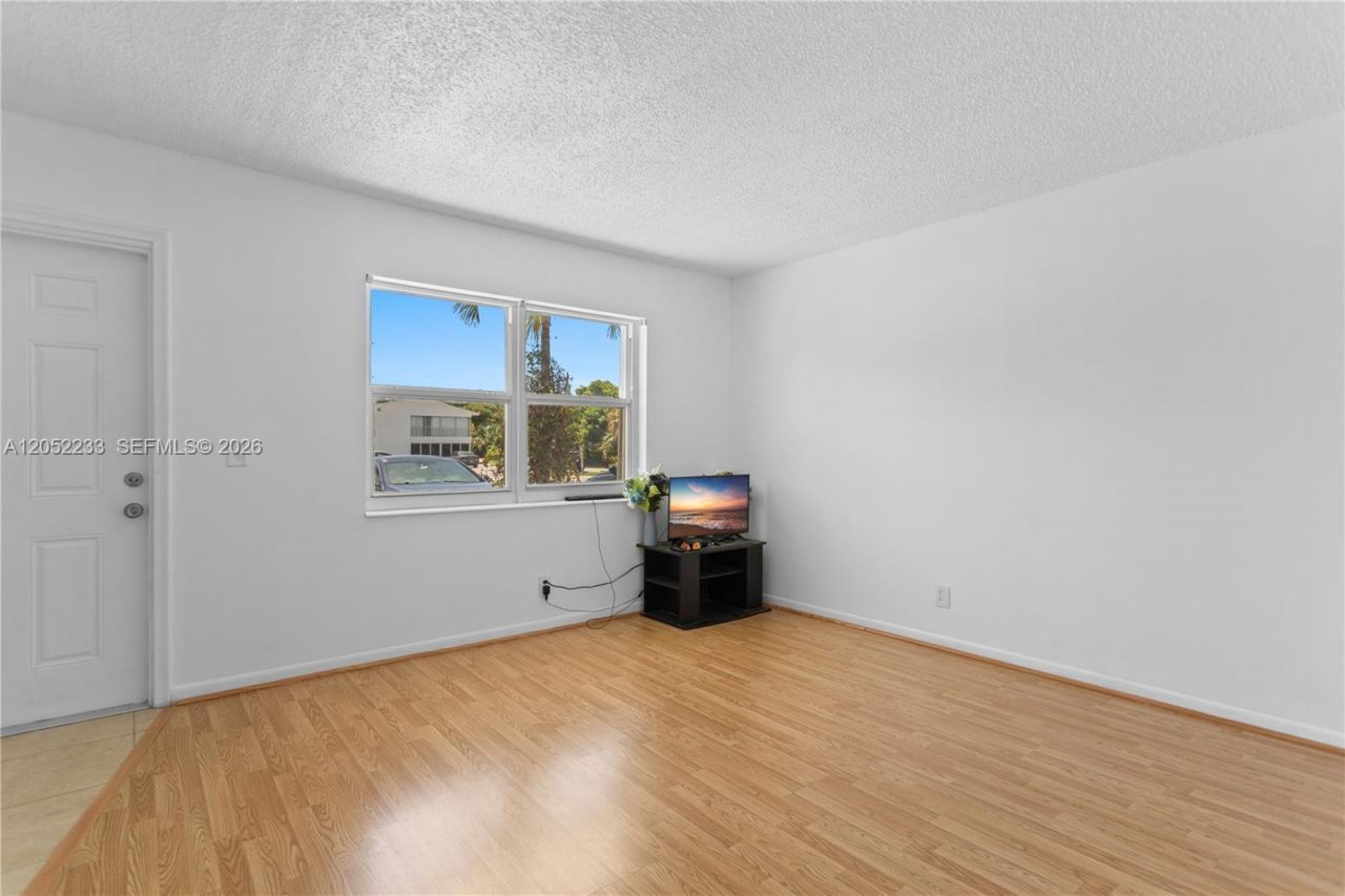 609 NE 6th Ct, Unit C, Boynton Beach, FL 33435 Photo
