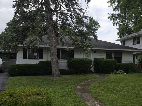 2327 Arrow Street, Carpentersville, IL 60110