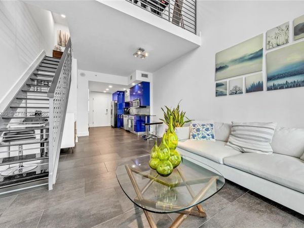60 SW 13th St, Unit 2216, Miami, FL 33130