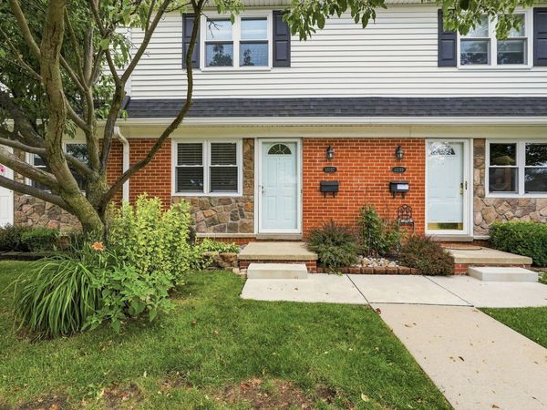 45197 Kensington Street, Utica, MI 48317