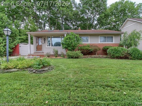 9118 Deering Street, Livonia, MI 48150