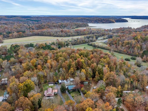 85 Lakeview Ln, Stewart, TN 37175