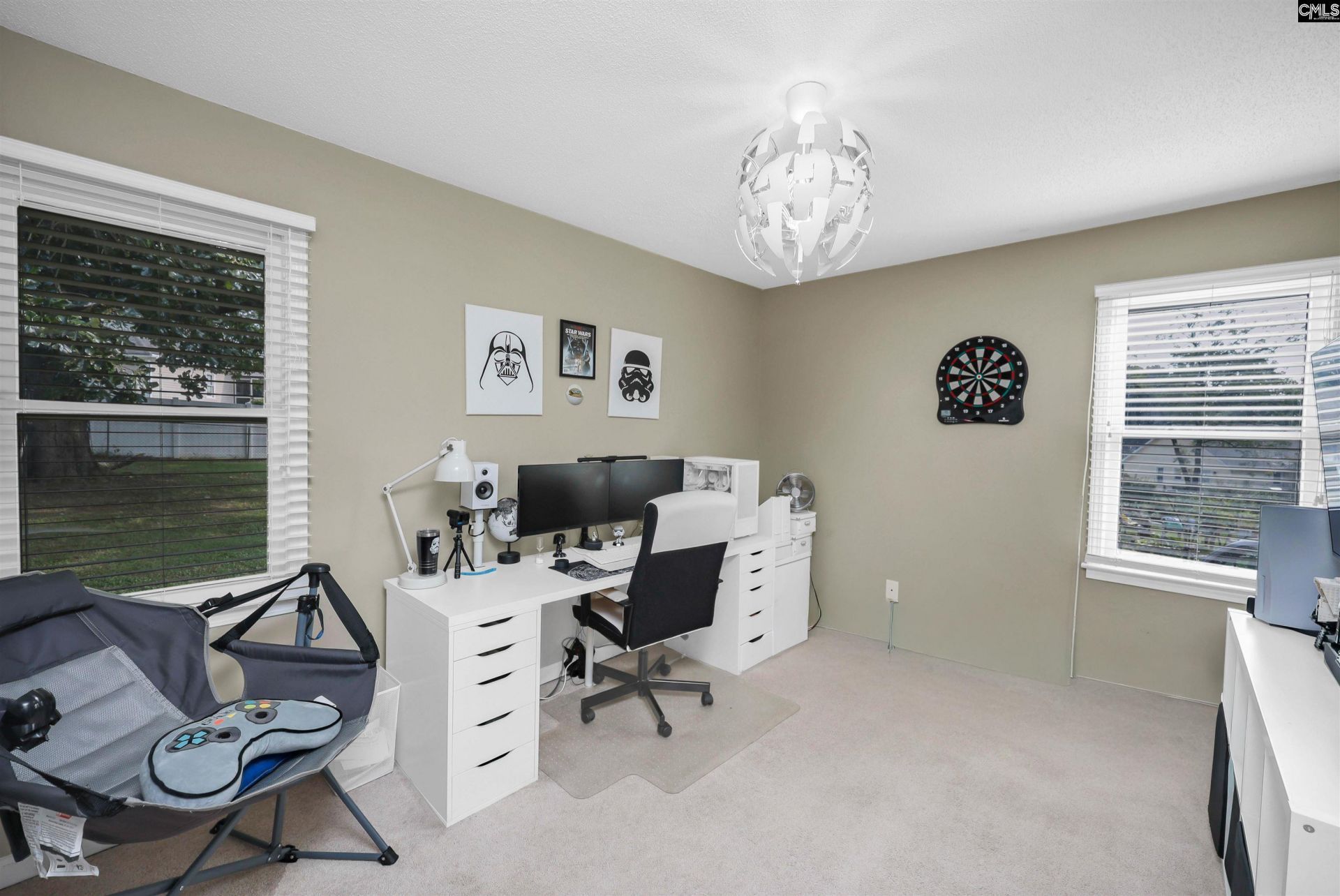 328 Bagford Court Photo 10