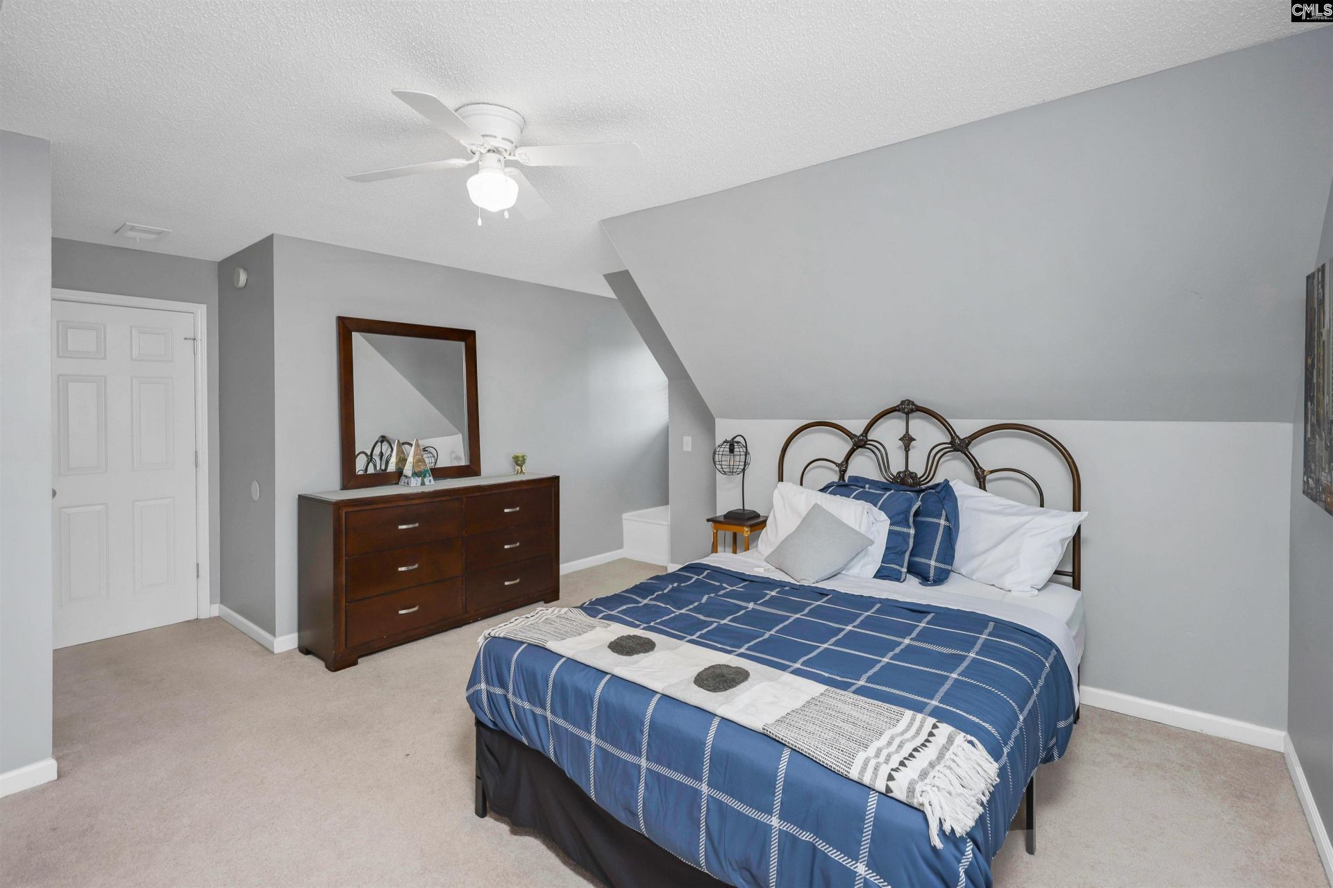 328 Bagford Court Photo 19