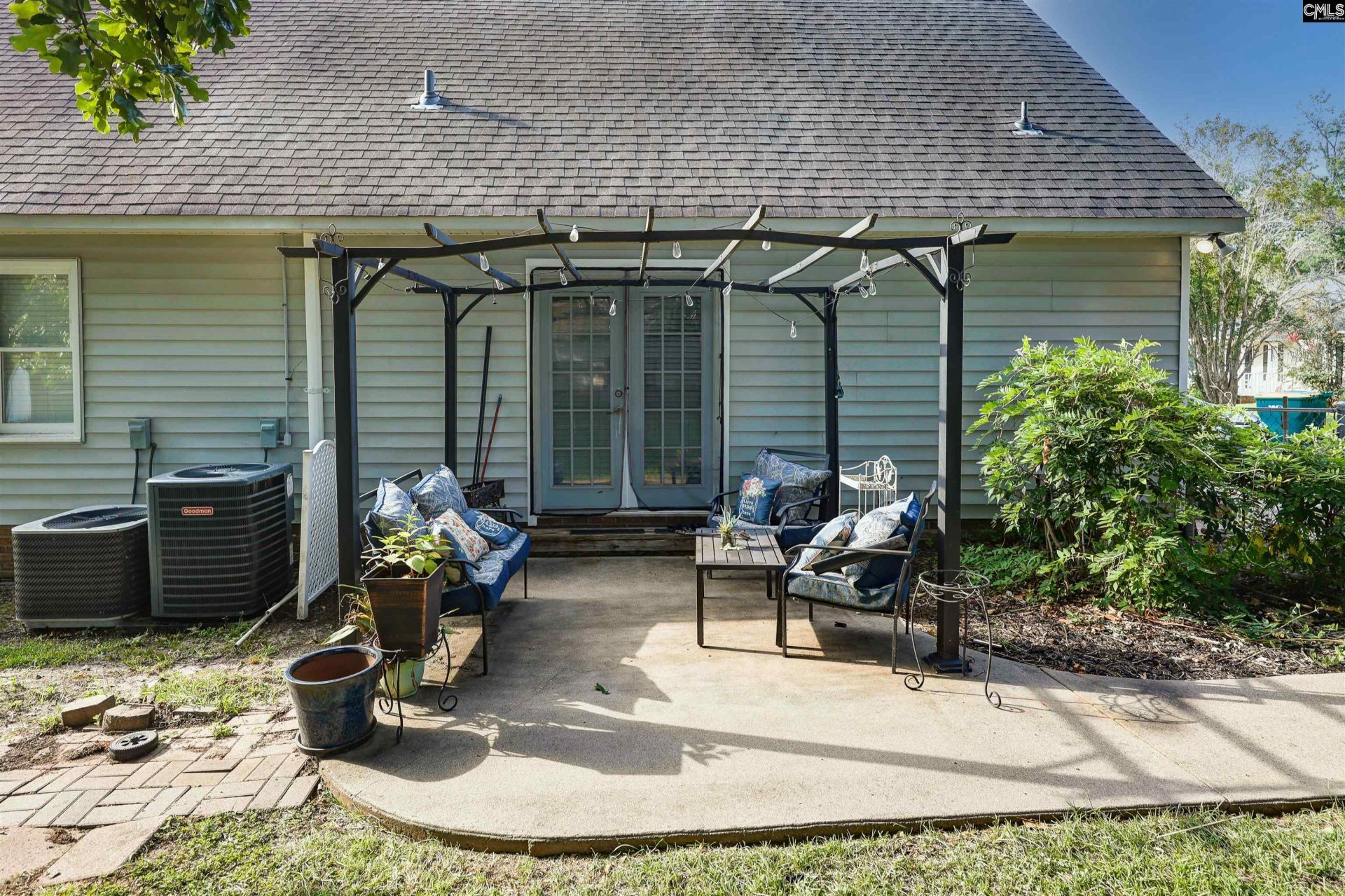 328 Bagford Court Photo 22