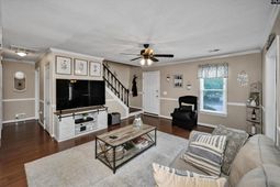 328 Bagford Court photo 4