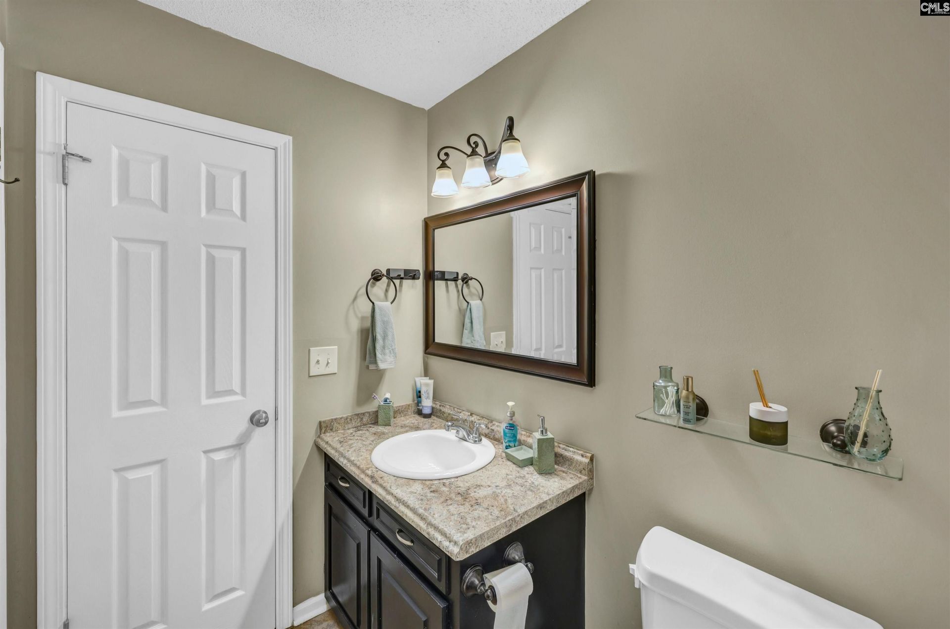 328 Bagford Court Photo 8