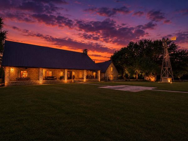 150 Shady LN, Marble Falls, TX 78654