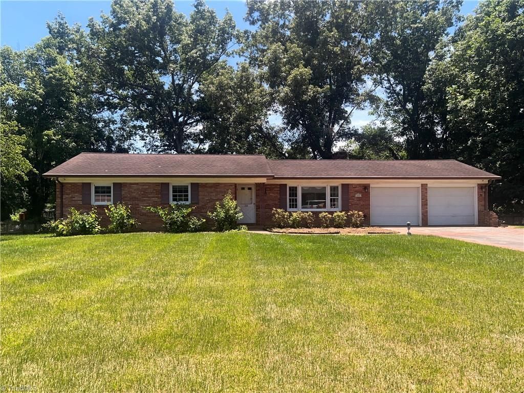 238 Raven Midlawn Drive, Wilkesboro, NC 28697 Main Photo