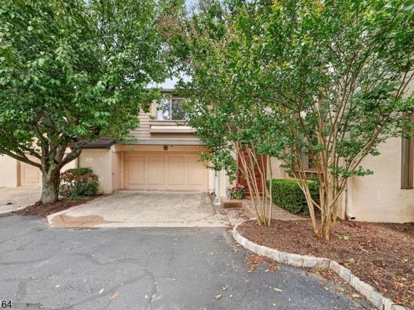 461 Sayre Dr, Plainsboro, NJ 08540