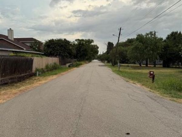 710 Spring Miller Court, Unit C, Arlington, TX 76002
