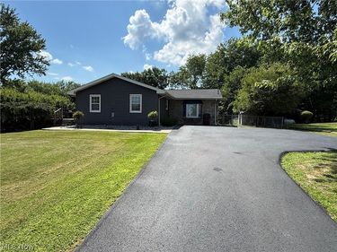 16781 Artistic Drive, East Liverpool, OH 43920