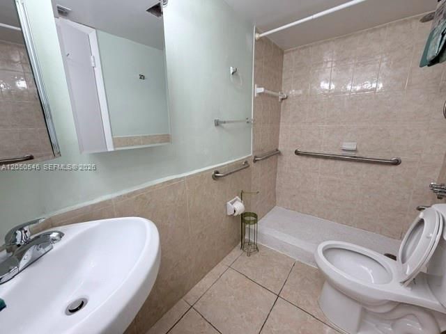 Please Call For Address, Unit F-118, Miami, FL 33179 Photo
