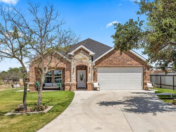150 Browning Court, Springtown, TX 76082