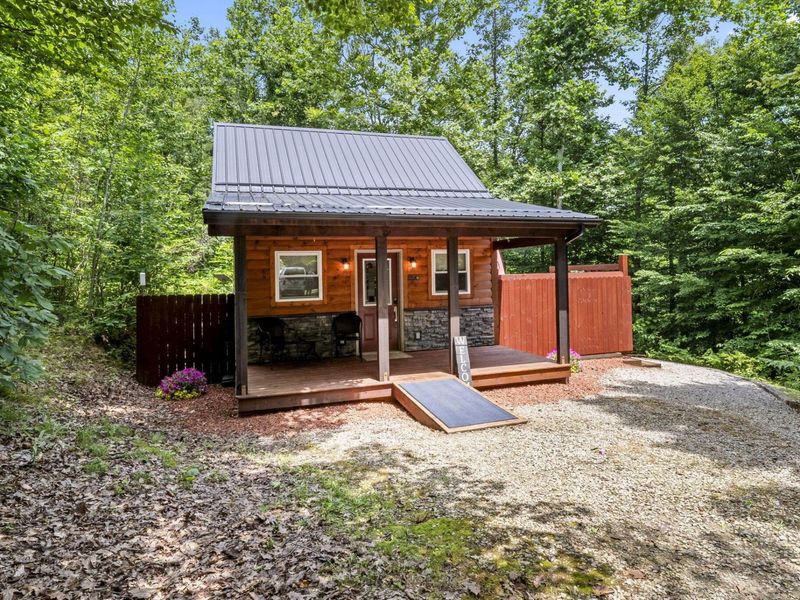 13404 Stout Road, Logan, OH 43138 Photo 2