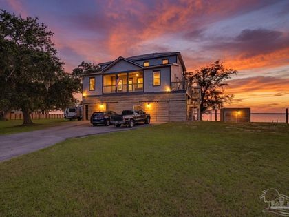 305 S Garcon Point Rd Milton, FL 32583