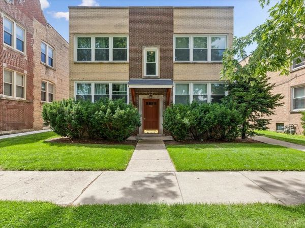 9116 Keating Avenue, Unit 2B, Skokie, IL 60076