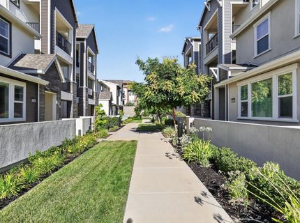 3075 Blue Cove Walk, Sacramento, CA 95833 Photo