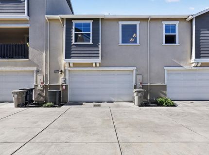 3075 Blue Cove Walk, Sacramento, CA 95833 Photo