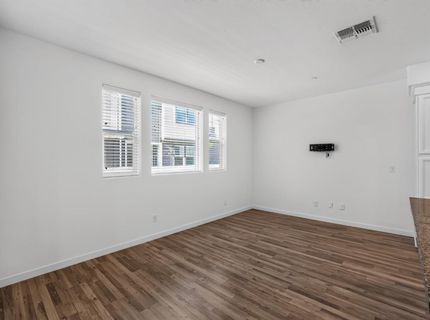 3075 Blue Cove Walk, Sacramento, CA 95833 Photo