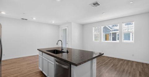 3075 Blue Cove Walk, Sacramento, CA 95833 Photo