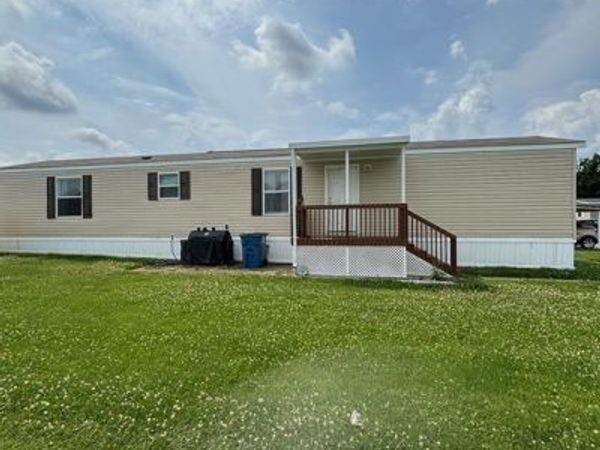 220 Pheasant Lane, Grand Blanc Twp, MI 48439