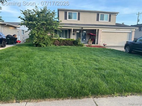 5256 Dickson Drive, Sterling Heights, MI 48310