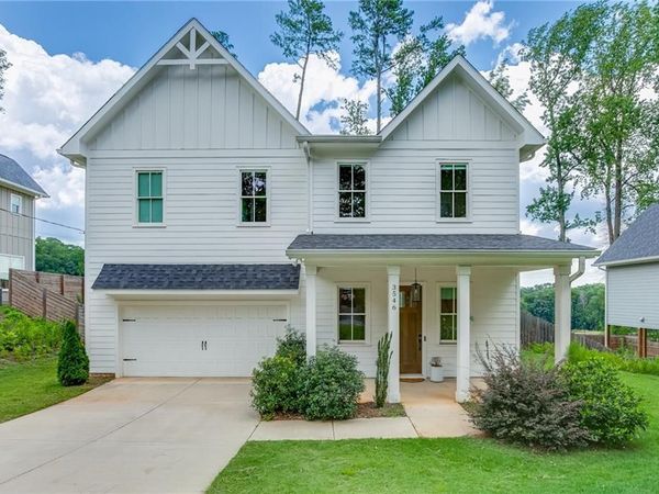 3546 Sandy Woods Lane , Stone Mountain, GA 30083