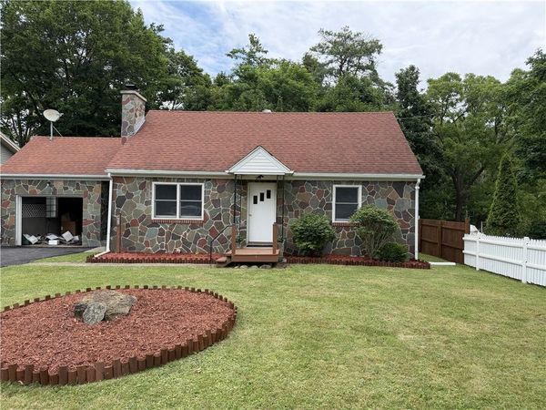 452 West Avenue , Newark, NY 14513