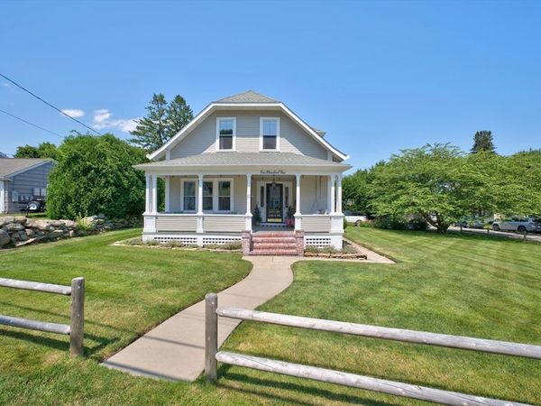 105 Rockland, Dartmouth, MA 02748