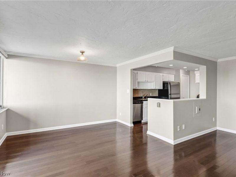12900 Lake Avenue, Unit 327, Lakewood, OH 44107 Photo 12