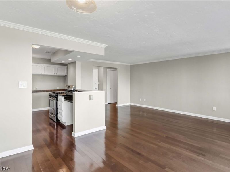 12900 Lake Avenue, Unit 327, Lakewood, OH 44107 Photo 13