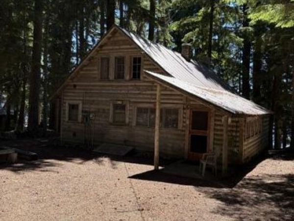 22862 Hwy 58, Crescent Lake, OR 97733