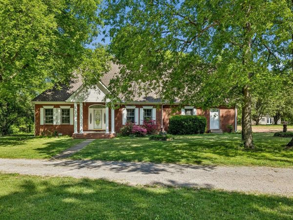 1019 Hilton Ln , Castalian Springs, TN 37031
