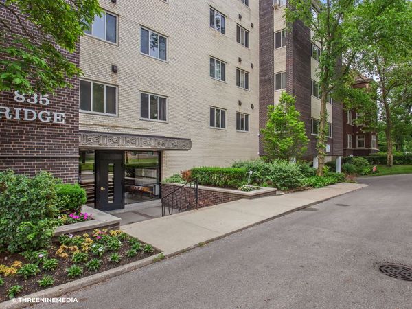 835 Ridge Avenue , Unit 402, Evanston, IL 60202