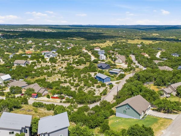 10704 Lake Park DR, Dripping Springs, TX 78620