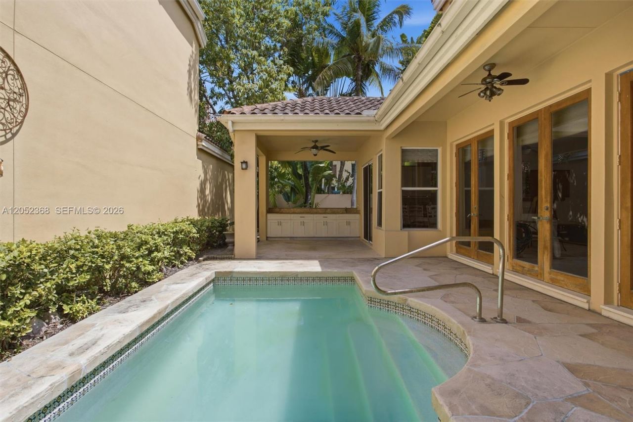 3722 NE 208th Ter , Aventura, FL 33180 Photo
