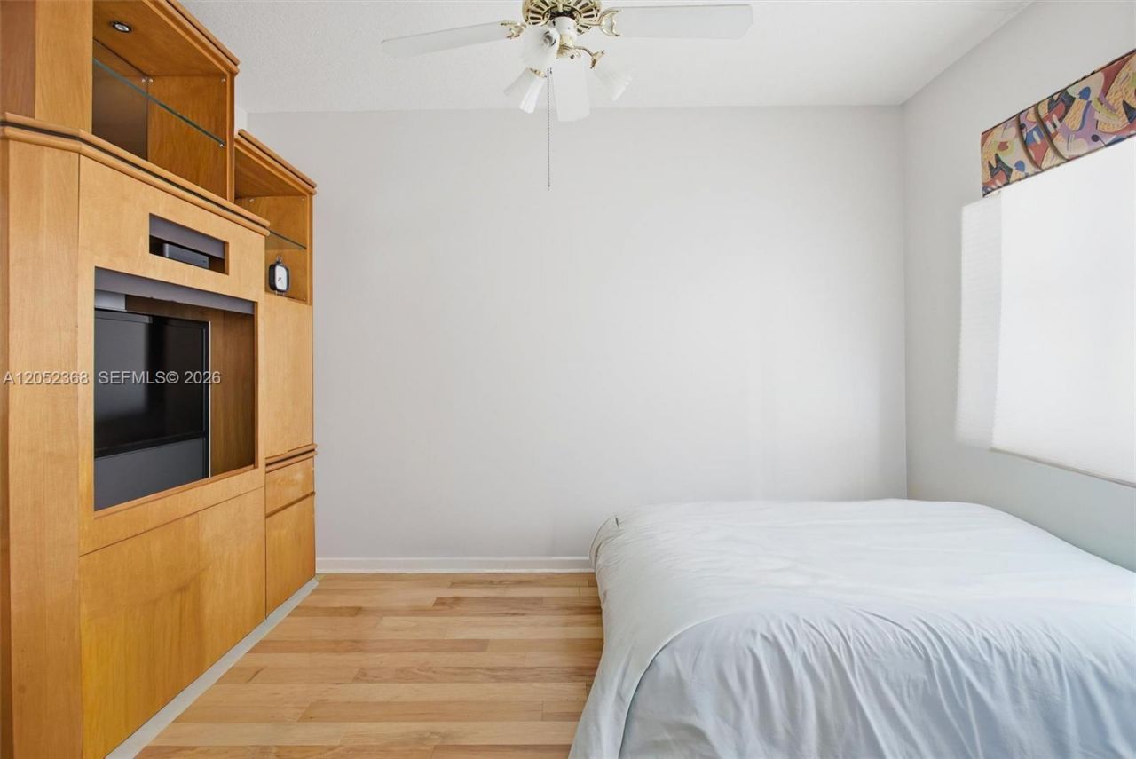 3722 NE 208th Ter , Aventura, FL 33180 Photo