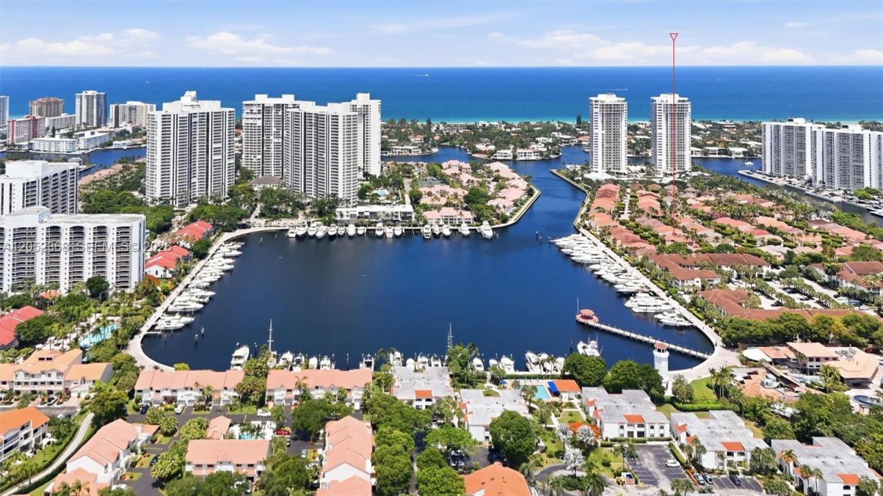 3722 NE 208th Ter , Aventura, FL 33180 Photo