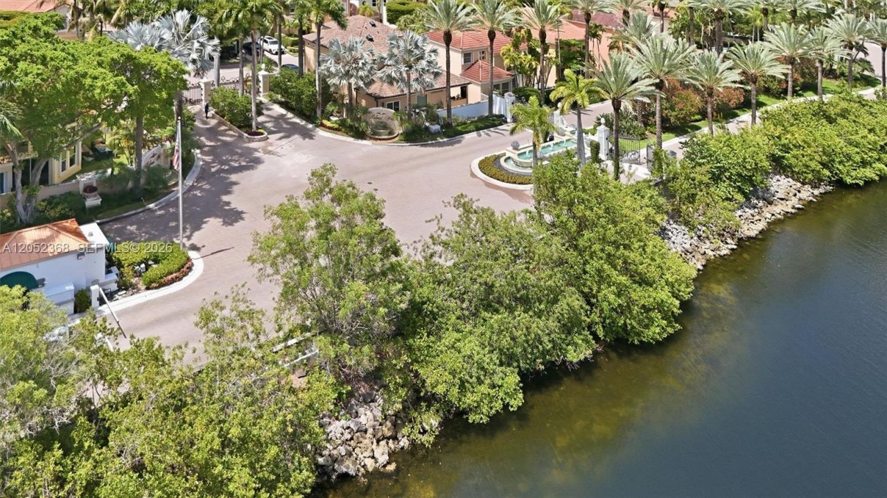 3722 NE 208th Ter , Aventura, FL 33180 Photo