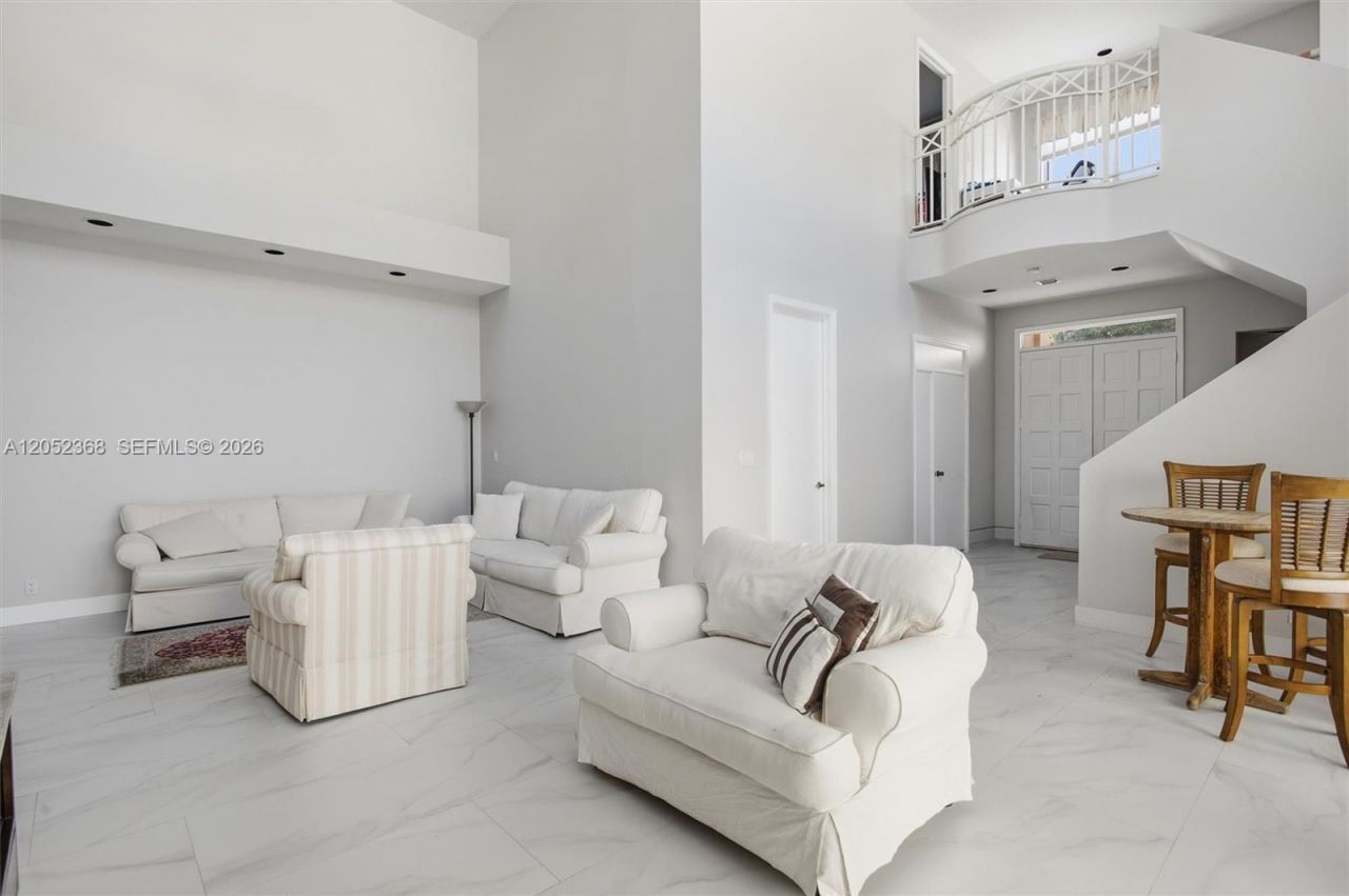 3722 NE 208th Ter , Aventura, FL 33180 Photo