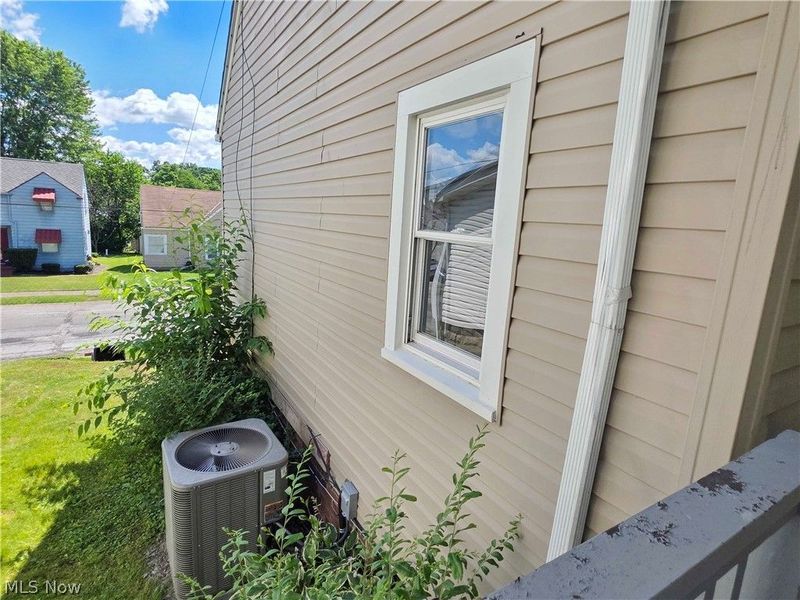 239 Hollywood Boulevard, Steubenville, OH 43952 Photo 7