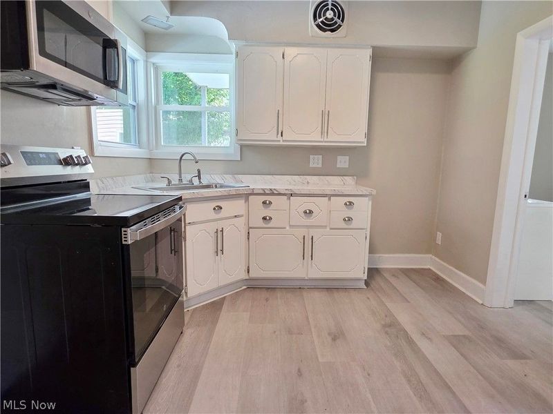 239 Hollywood Boulevard, Steubenville, OH 43952 Photo 8